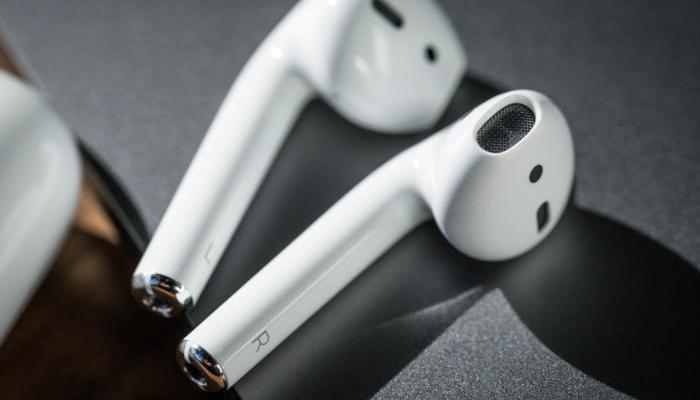 “Completely Updated AirPods To Be Released Next Winter”