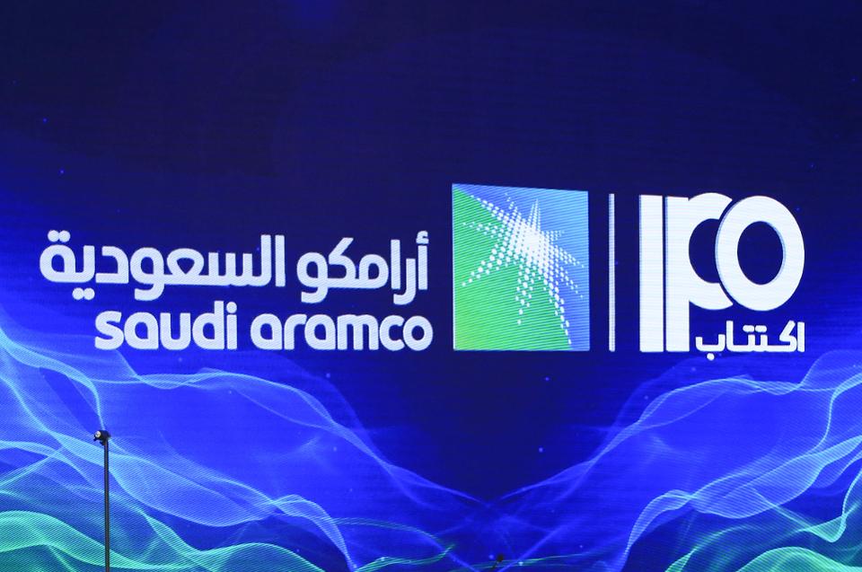 China Considers tp to $10 Billion Investment in Aramco