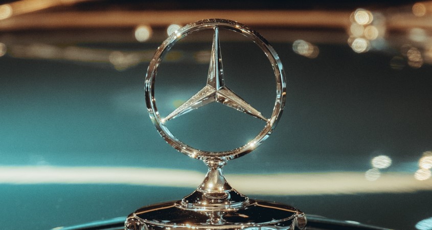 Mercedes-Benz is Selling More Luxury Cars Despite Inflation Concerns