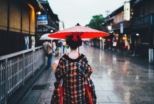 Exploring Japan: The Ultimate Cultural Tour Guide